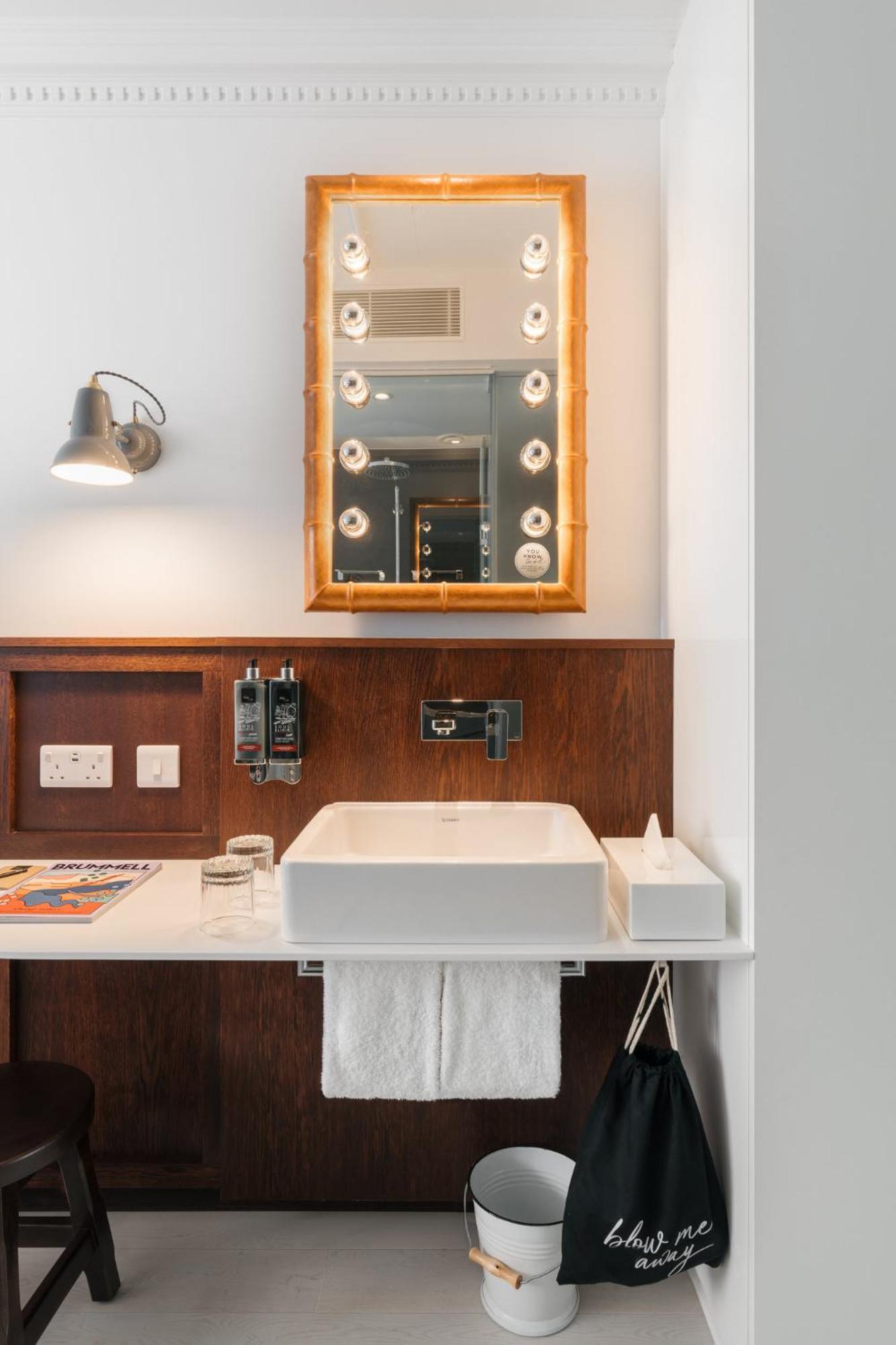 Ruby Stella Hotel Londyn Zewnętrze zdjęcie