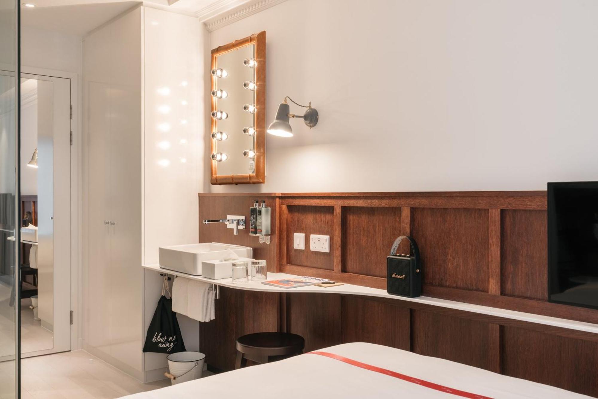 Ruby Stella Hotel Londyn Zewnętrze zdjęcie